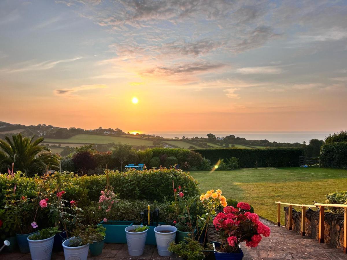 Halekulani Devon Homestay Torquay Extérieur photo